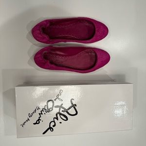 Alice and Olivia Daphney Flat Magenta size 38